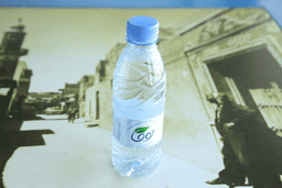 مياه معدنية (حجم صغير)