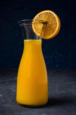 عصير البرتقال الطازج