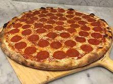 بيتزا بيبروني كبير