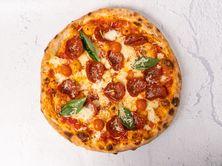 بيتزا بيبروني