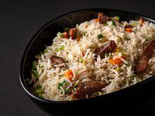 أرز مقلي باللحم الضأن