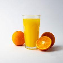 عصير برتقال طبيعي 100 %